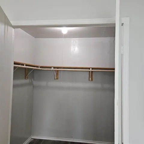 $1,650 | 1403 East 4th Avenue, Corsicana, TX 75110