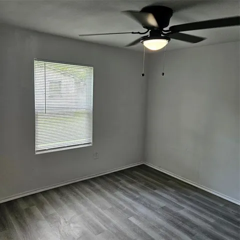 $1,650 | 1403 East 4th Avenue, Corsicana, TX 75110