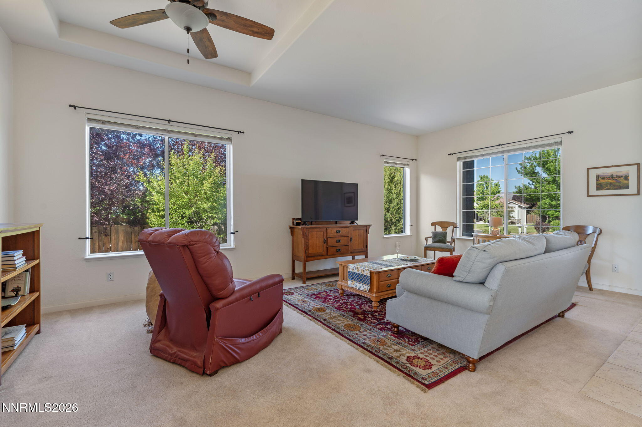 315 Stonewall Court Reno, NV 89511 - Photo 6 of 36 Living Room