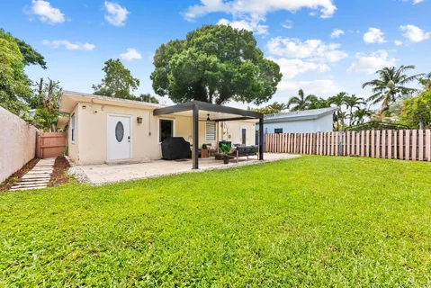 $615,000 | 829 Northeast 17th Street, Fort Lauderdale, FL 33305