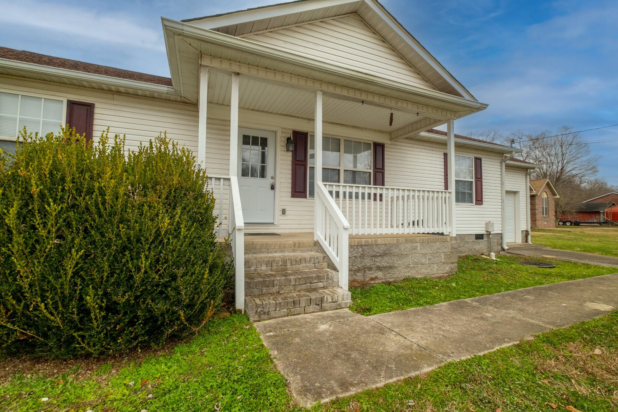 117 Carter Blake Road Tullahoma, TN 37388 - Photo 2 of 27 3067292-1