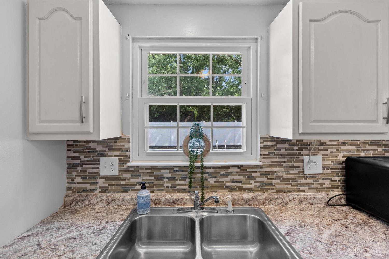675 Woodgate Road Cincinnati, OH 45244 - Photo 14 of 38 Gallery Image 14