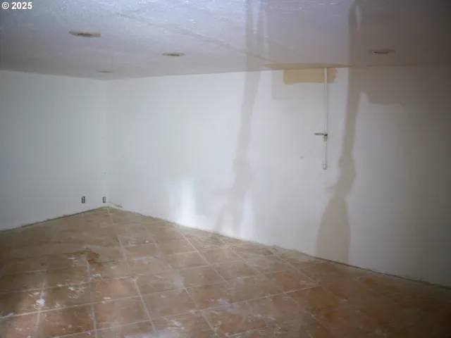 $327,000 | 1704 Norris Road, Vancouver, WA 98661