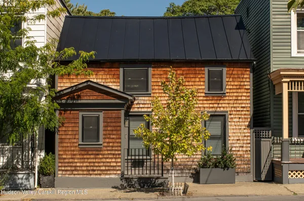 $4,200 | 342 State Street, Hudson, NY 12534