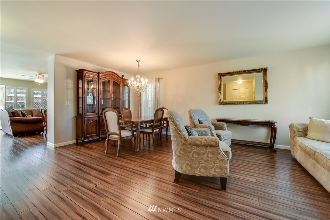 2815 Southeast 4th Street Renton, WA 98056 - Photo 3 of 21