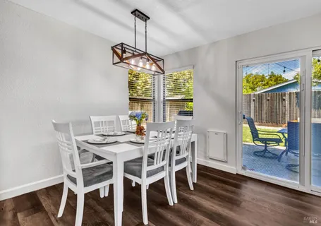 $565,000 | 127 American Way, Vacaville, CA 95687