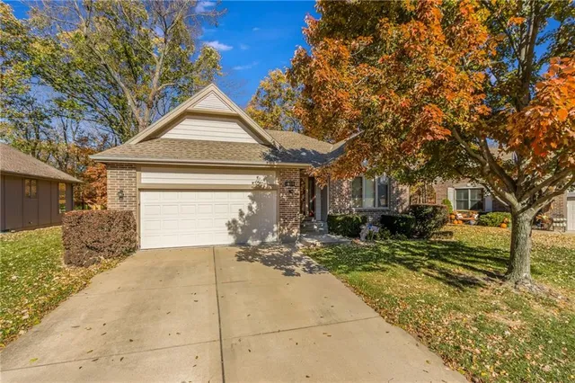 $379,000 | 2650 Northeast 74th Terrace, Gladstone, MO 64119