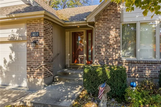 $379,000 | 2650 Northeast 74th Terrace, Gladstone, MO 64119
