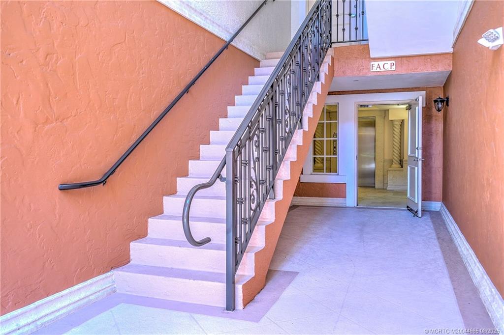 1528 Northeast Outrigger Landings Drive, Unit 208 Jensen Beach, FL 34957 - Photo 11 of 79