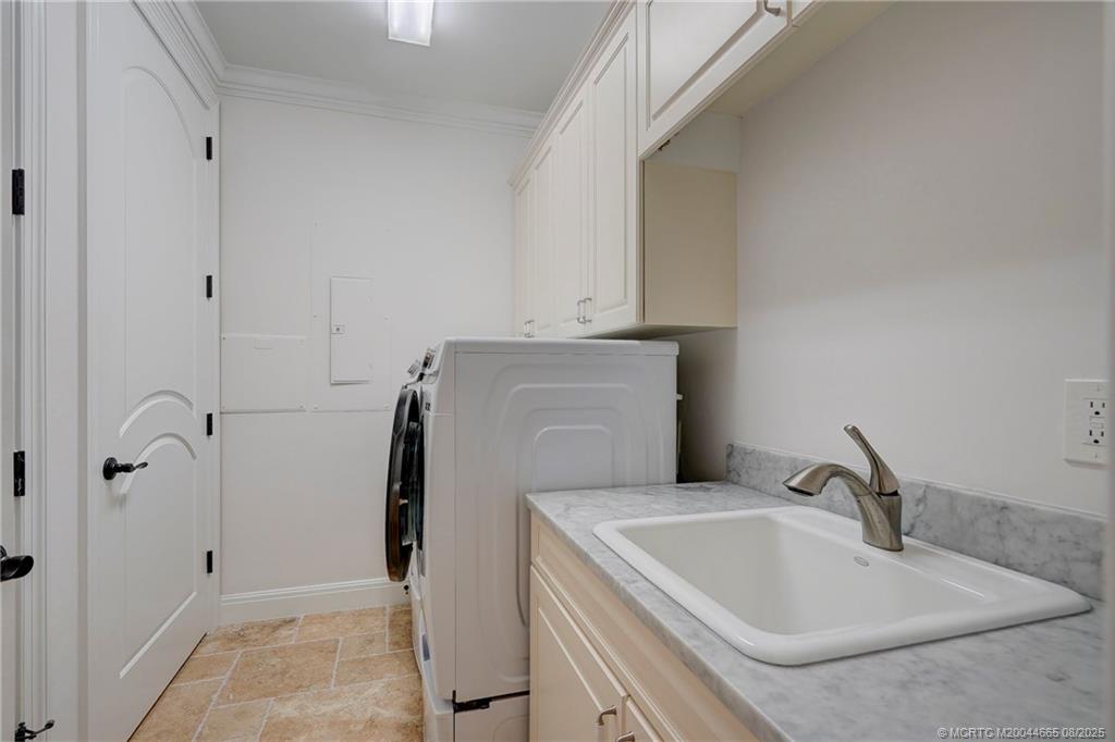 1528 Northeast Outrigger Landings Drive, Unit 208 Jensen Beach, FL 34957 - Photo 42 of 79