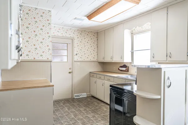$163,900 | 908 Jefferson Street, Hamlet, NC 28345