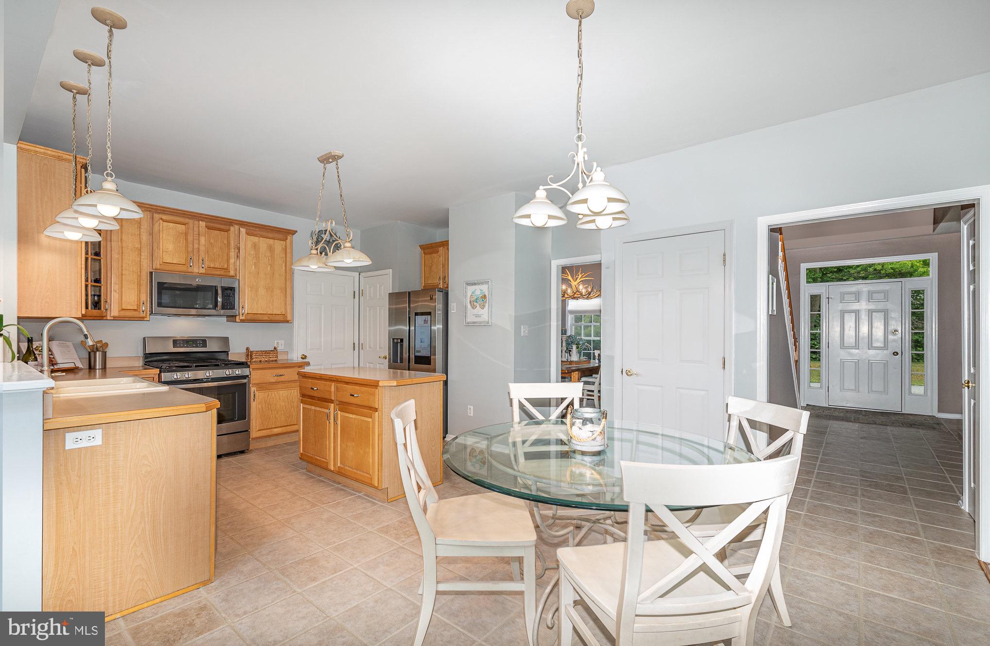 21 Paige Lane Elkton, MD 21921 - Photo 10 of 51 Eat in Kitchen. Ample Cabinets and Storage.