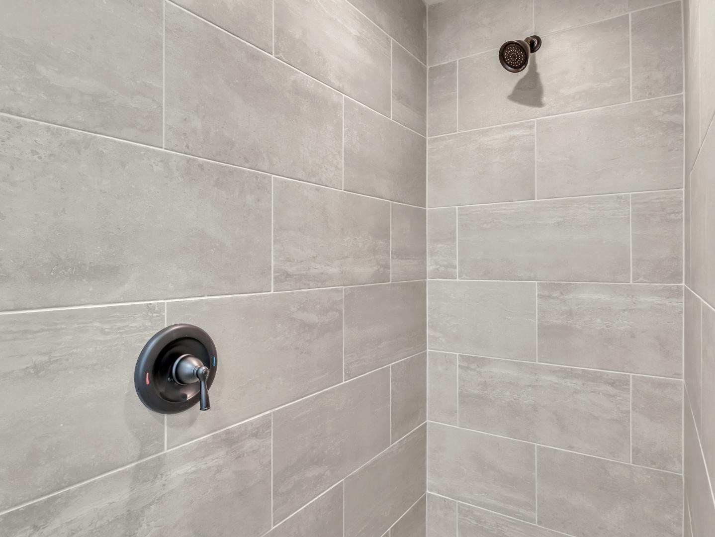 544 West 17th Place Tempe, AZ 85281 - Photo 21 of 38 a bathroom with a shower