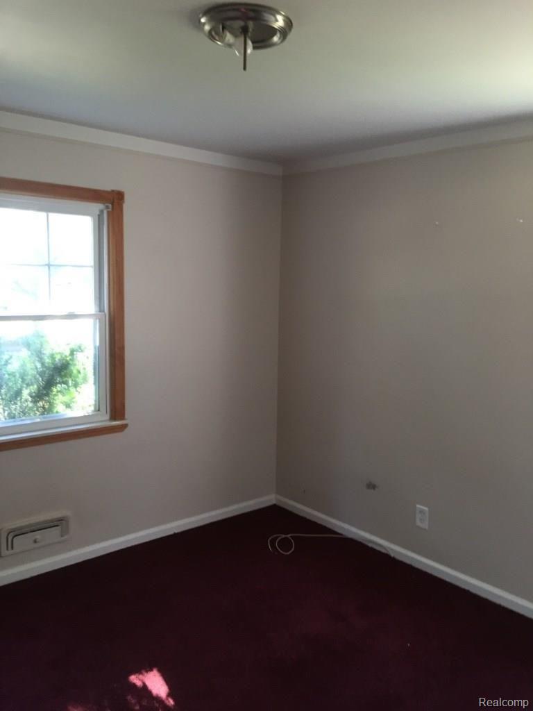 844 Shadowlawn Street Inkster, MI 48141 - Photo 8 of 14 IMG_4375.JPG