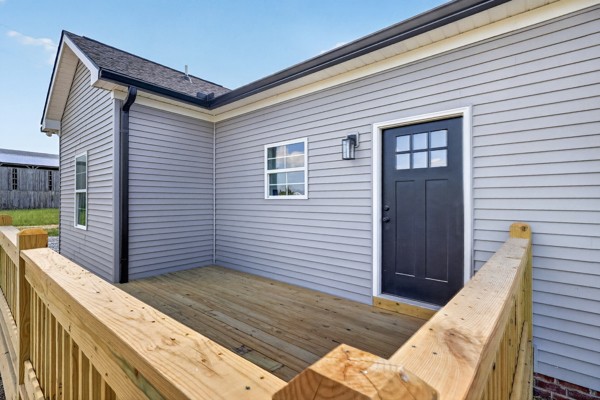 1233 Coleytown Road Lafayette, TN 37083 - Photo 31 of 39 a view of a house with a door