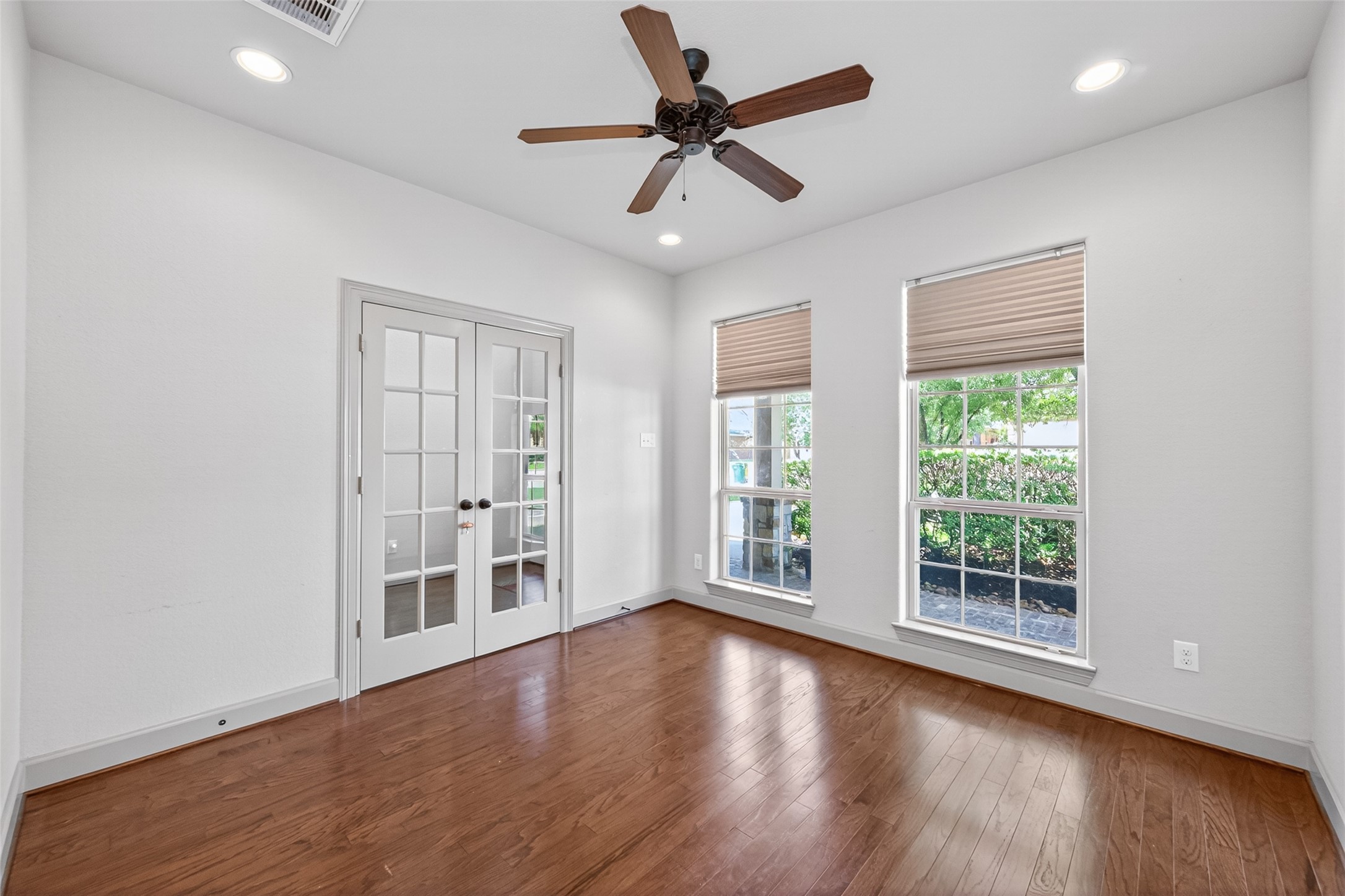 46 Tallgrass Way Spring, TX 77389 - Photo 7 of 50