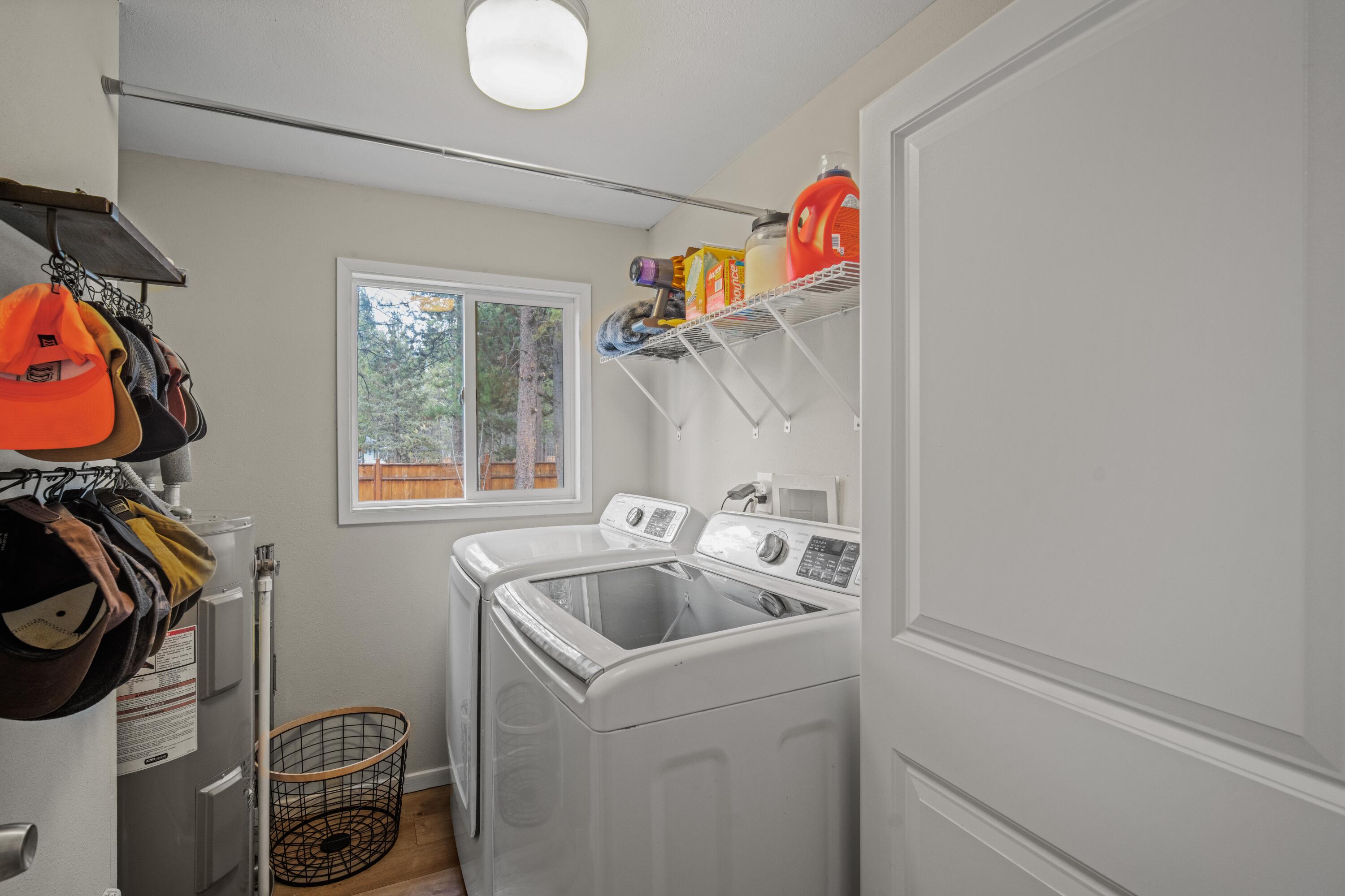 56078 Snow Goose Road Bend, OR 97707 - Photo 24 of 46 Laundry