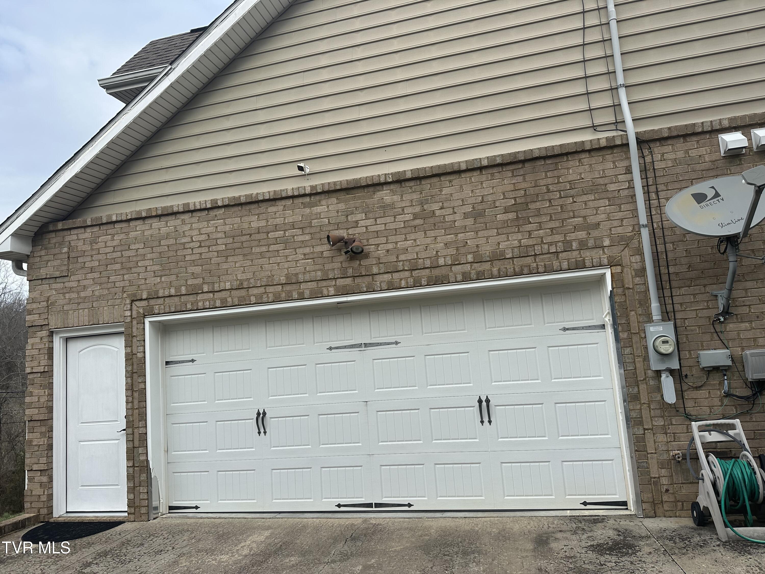 1321 Kendrick Creek Road Kingsport, TN 37663 - Photo 119 of 133 Main level garage