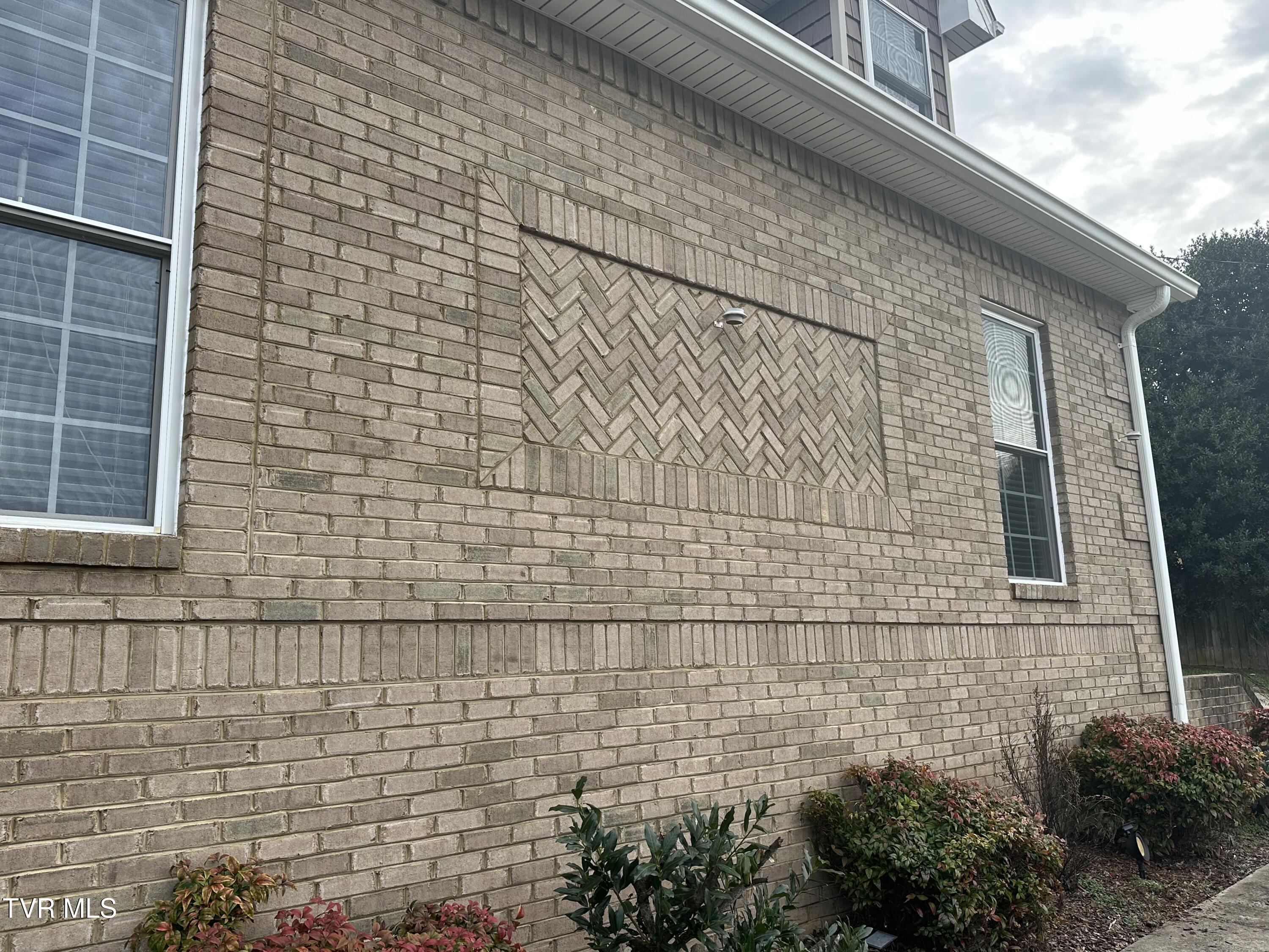 1321 Kendrick Creek Road Kingsport, TN 37663 - Photo 124 of 133 Custom brick design