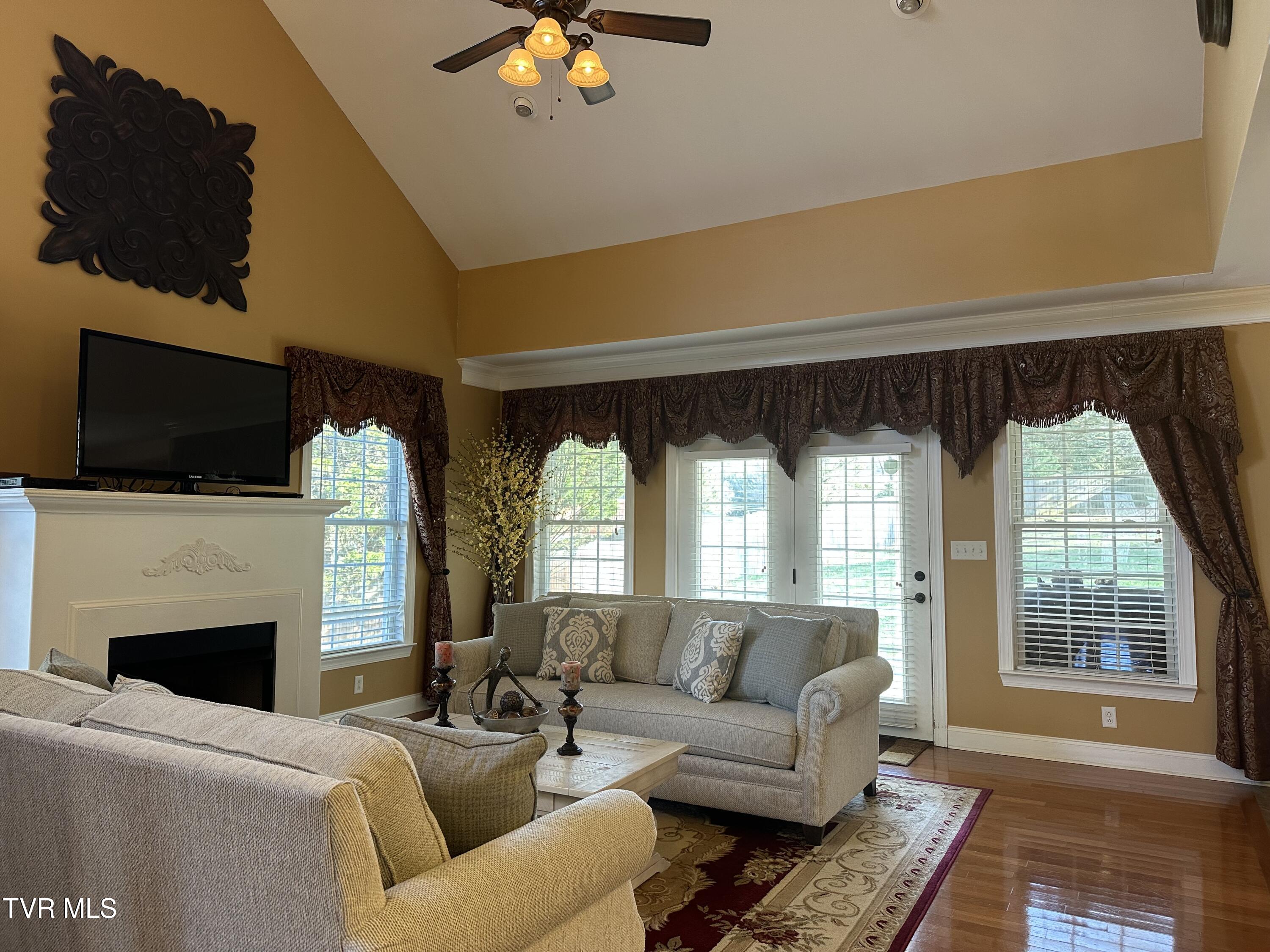 1321 Kendrick Creek Road Kingsport, TN 37663 - Photo 29 of 133 Love the big windows