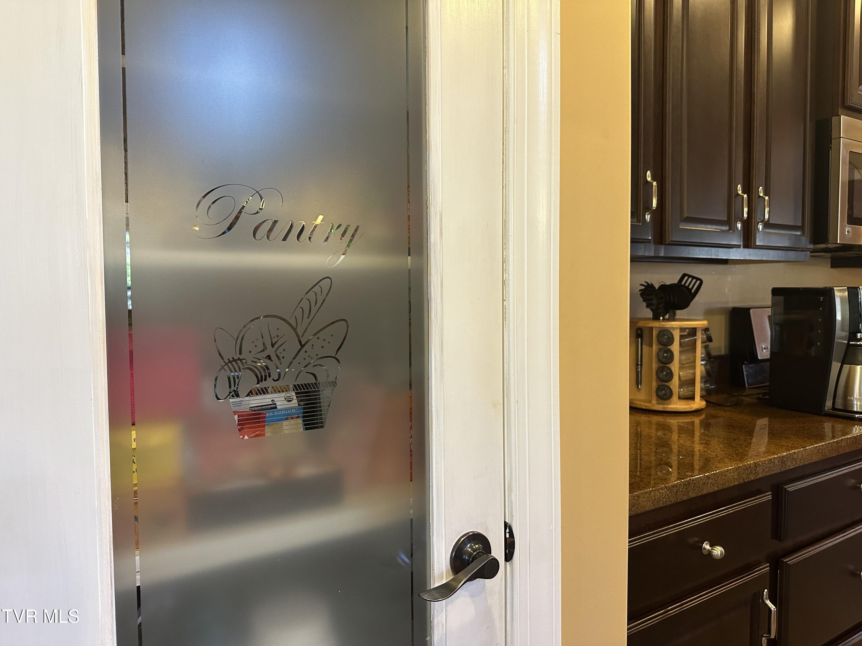 1321 Kendrick Creek Road Kingsport, TN 37663 - Photo 39 of 133 Big Pantry