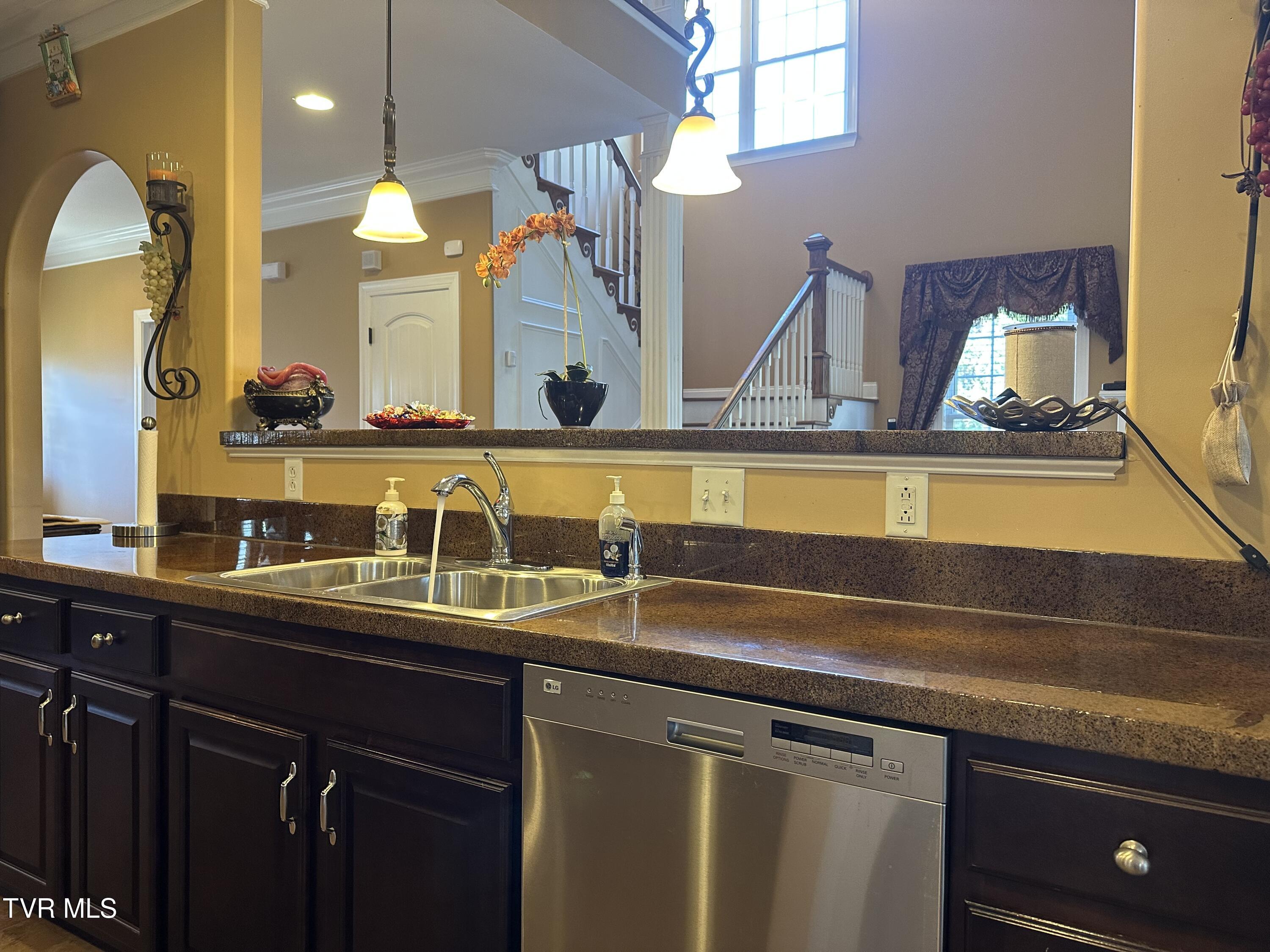 1321 Kendrick Creek Road Kingsport, TN 37663 - Photo 4 of 133 Kitchen to please