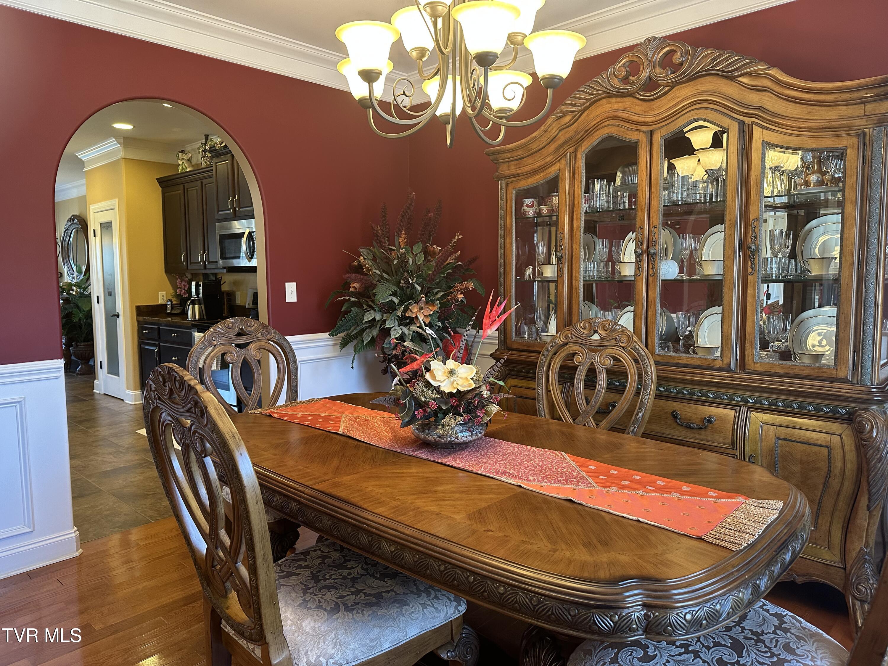 1321 Kendrick Creek Road Kingsport, TN 37663 - Photo 6 of 133 Crown molding and more