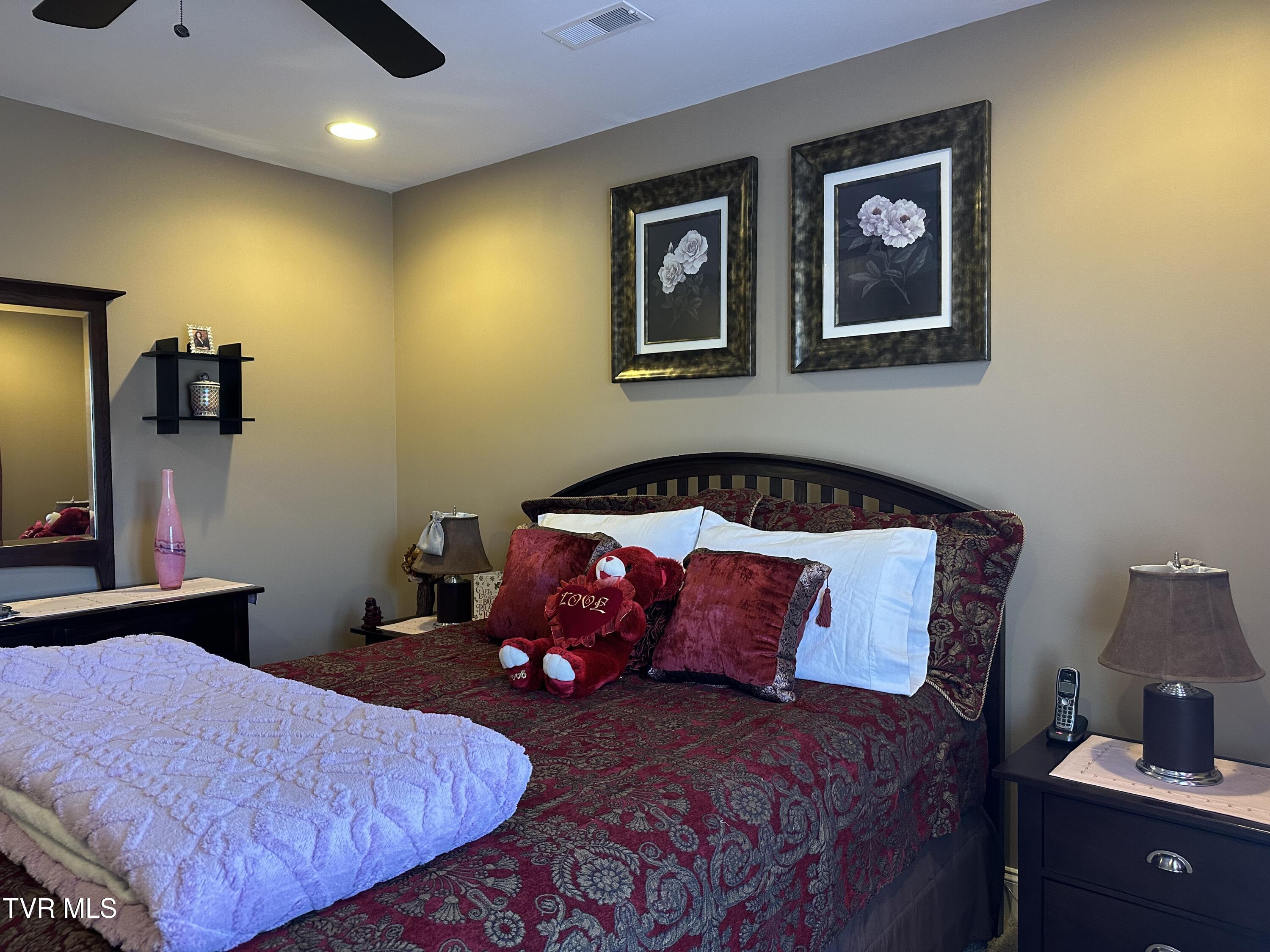 1321 Kendrick Creek Road Kingsport, TN 37663 - Photo 70 of 133 Guest bedroom upstairs