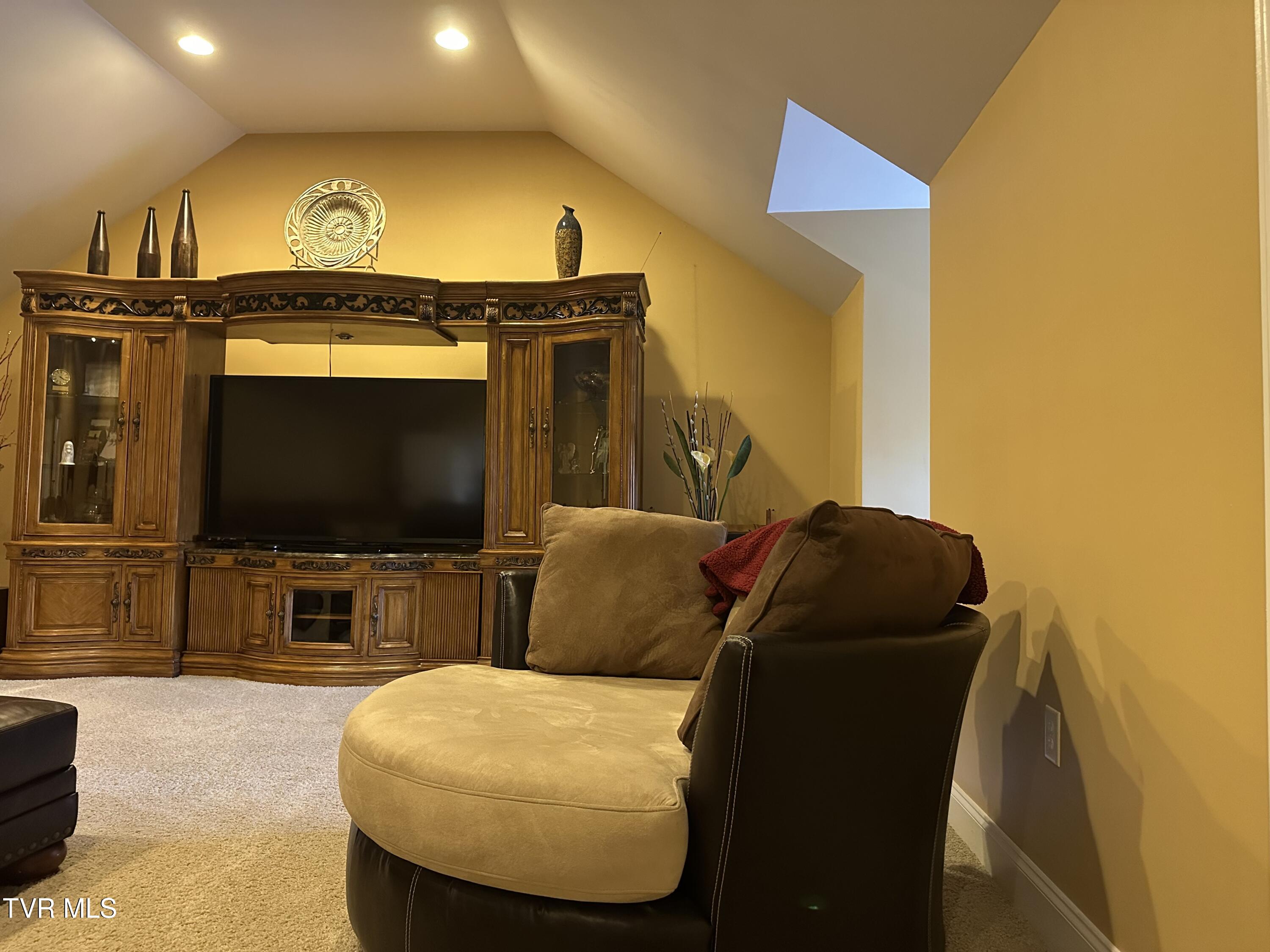1321 Kendrick Creek Road Kingsport, TN 37663 - Photo 81 of 133 BIG BONUS ROOM