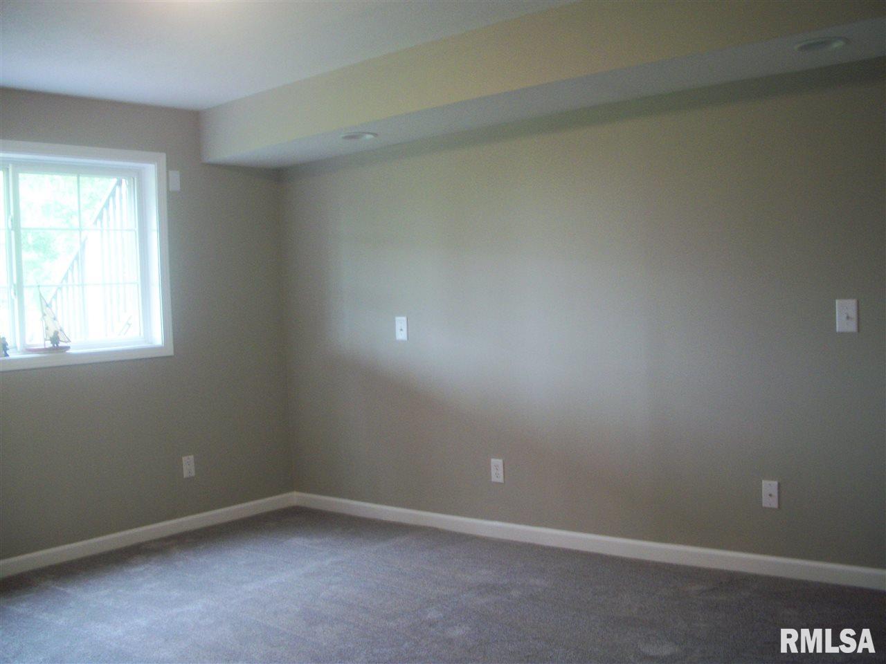 5001 Red Fox Road Bettendorf, IA 52722 - Photo 15 of 18