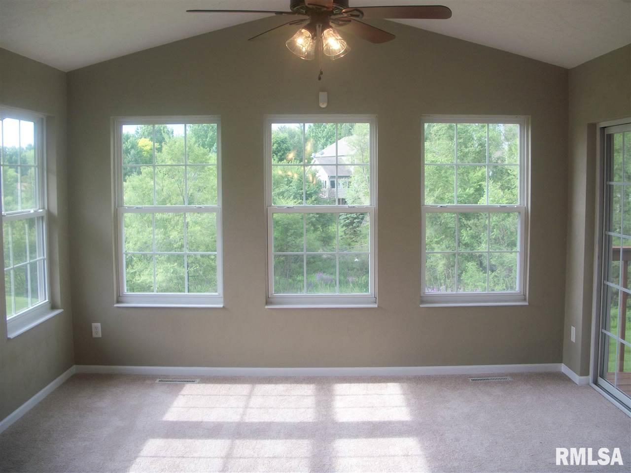 5001 Red Fox Road Bettendorf, IA 52722 - Photo 5 of 18