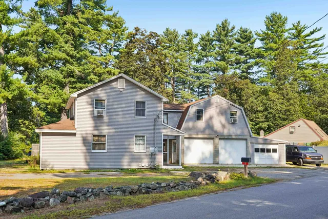 $578,500 | 2 Country Pond Road, Kingston, NH 03848