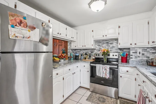 $578,500 | 2 Country Pond Road, Kingston, NH 03848