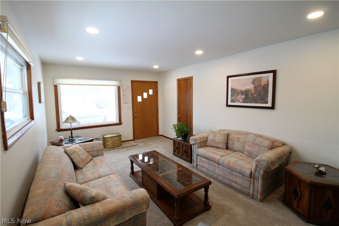 1626 Bronson Road Akron, OH 44305 - Photo 5 of 31 Gallery Image 5