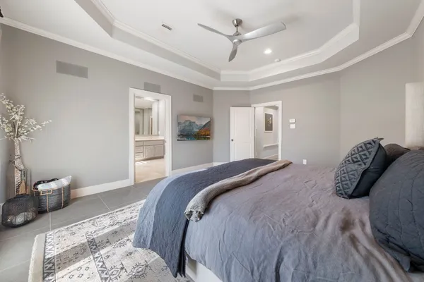 $995,000 | 6 History Row, The Woodlands, TX 77380