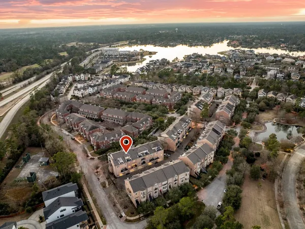 $995,000 | 6 History Row, The Woodlands, TX 77380