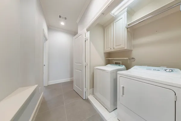 $995,000 | 6 History Row, The Woodlands, TX 77380