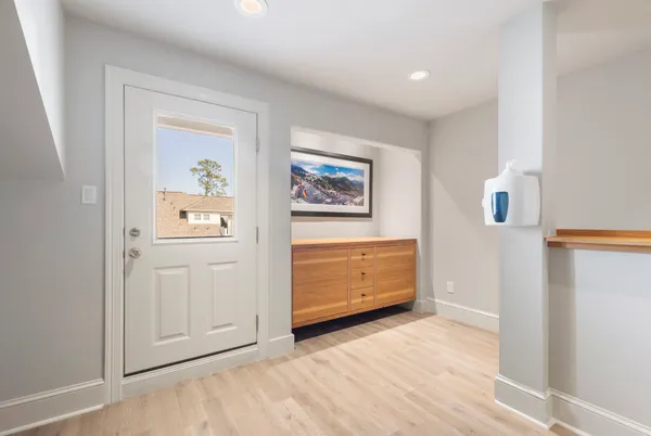 $995,000 | 6 History Row, The Woodlands, TX 77380