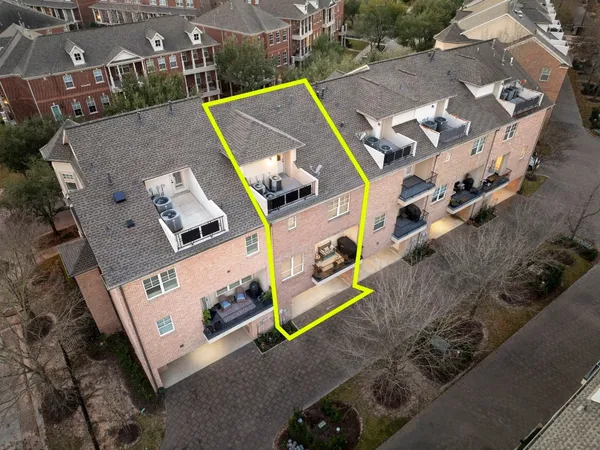 $995,000 | 6 History Row, The Woodlands, TX 77380