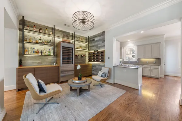 $995,000 | 6 History Row, The Woodlands, TX 77380