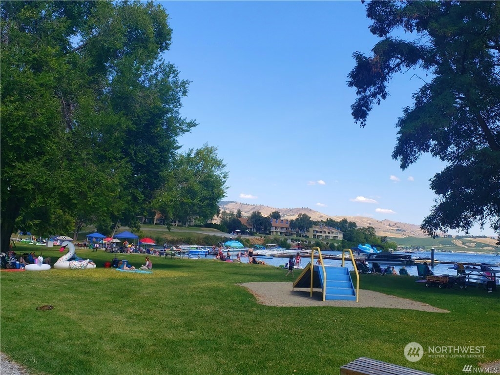 1 Lakeside 709-o Manson, WA 98831 - Photo 32 of 39 a garden view