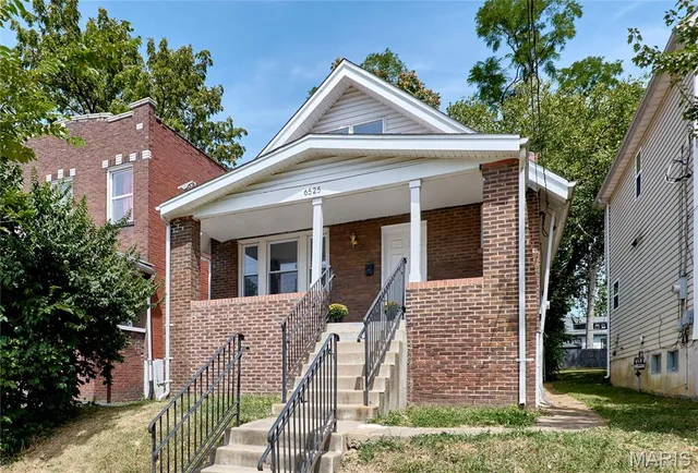 $190,000 | 6525 Bartmer Avenue, University City, MO 63130