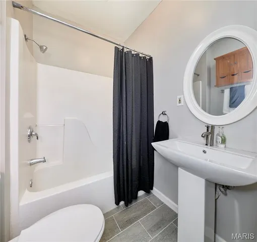 $190,000 | 6525 Bartmer Avenue, University City, MO 63130