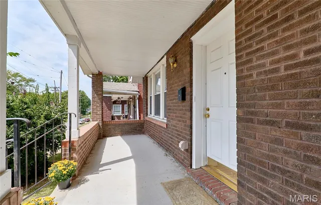 $190,000 | 6525 Bartmer Avenue, University City, MO 63130