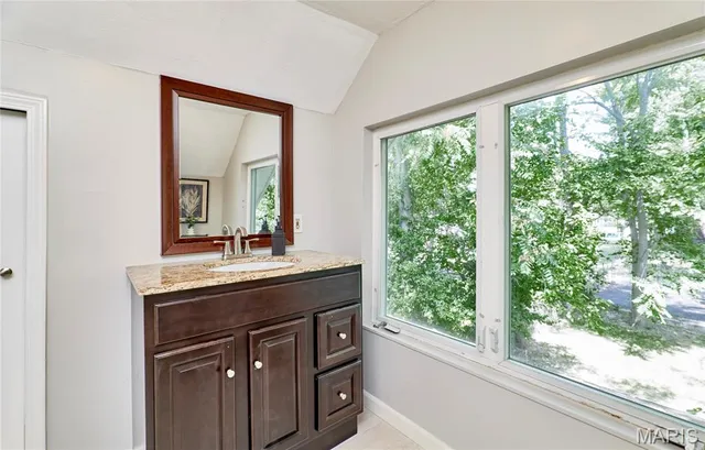 $190,000 | 6525 Bartmer Avenue, University City, MO 63130