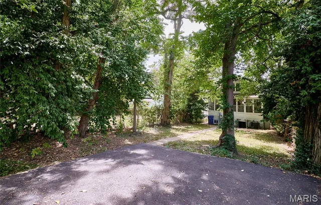 $190,000 | 6525 Bartmer Avenue, University City, MO 63130