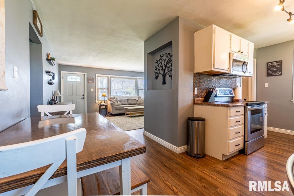 124 Sheffield Road Groveland, IL 61535 - Photo 8 of 37