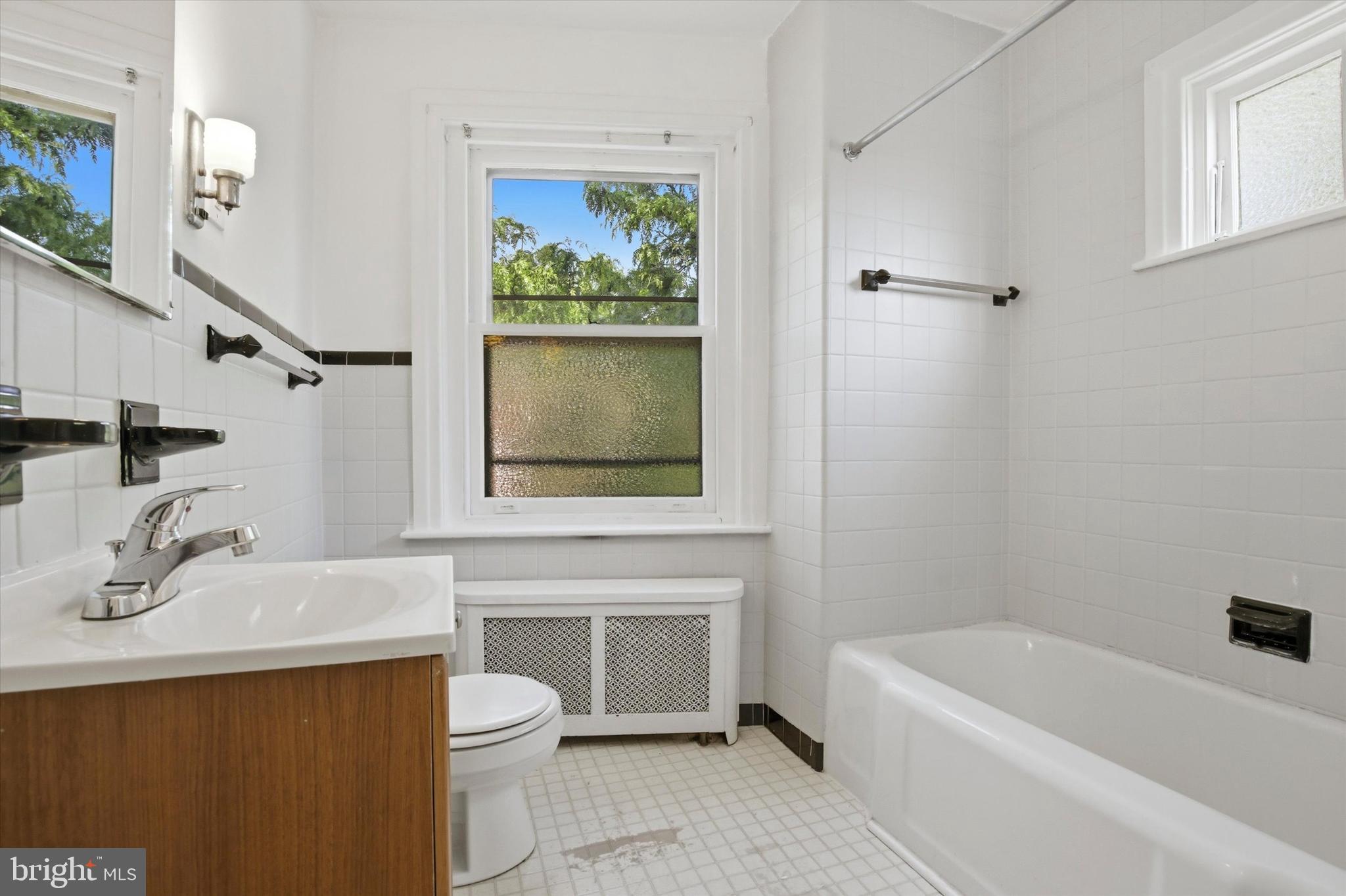 206 North Charlotte Street Pottstown, PA 19464 - Photo 8 of 24