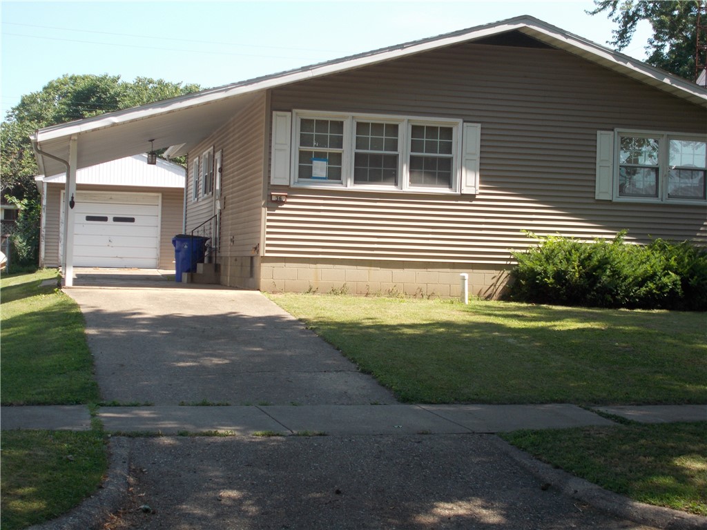 36 East North Drive Decatur, IL 62526 - Photo 2 of 3