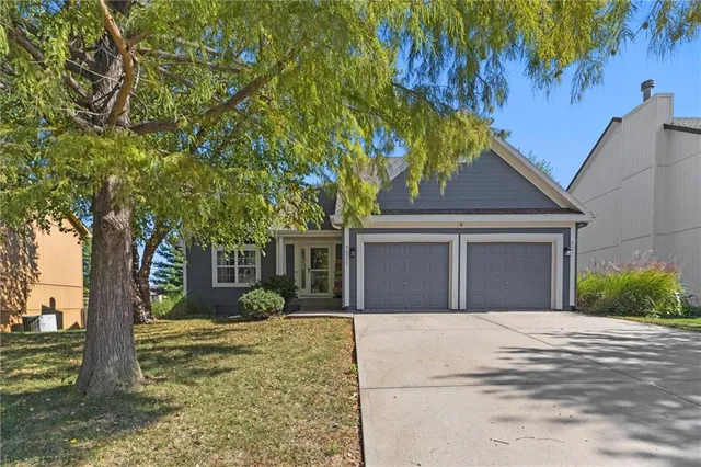 $375,000 | 7511 North Lewis Avenue, Kansas City, MO 64158